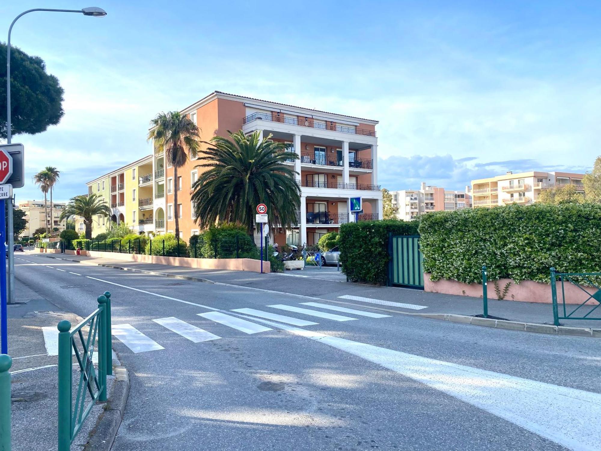 Residence 4 Etoiles Port Marine Sainte-Maxime Dış mekan fotoğraf
